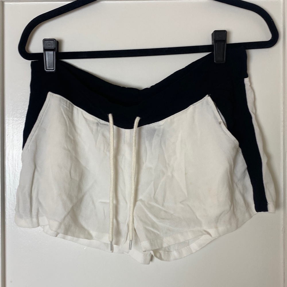Monrow black and white shorts XS